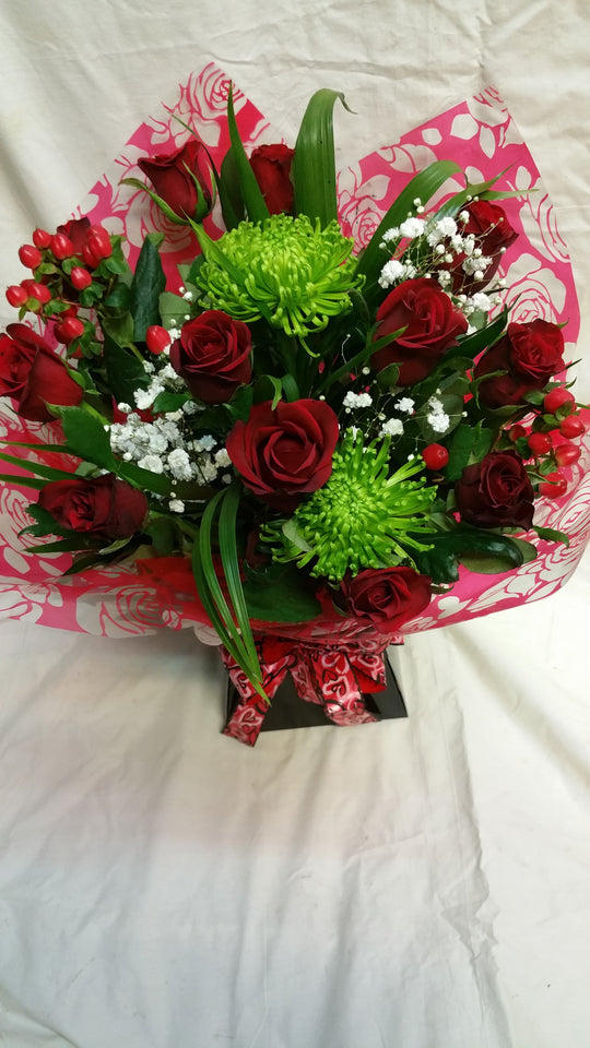 Valentine's Aqua Box Bouquet (2)