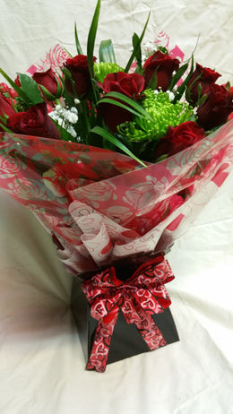 Valentine's Aqua Box Bouquet