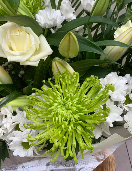 Classic White  Lily Bouquet (5)